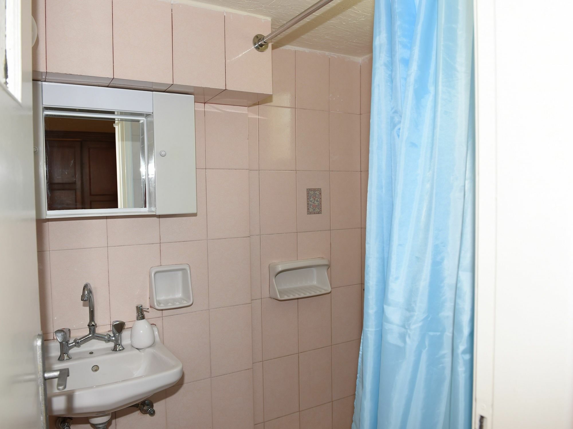 Aparthotel Toula Firá